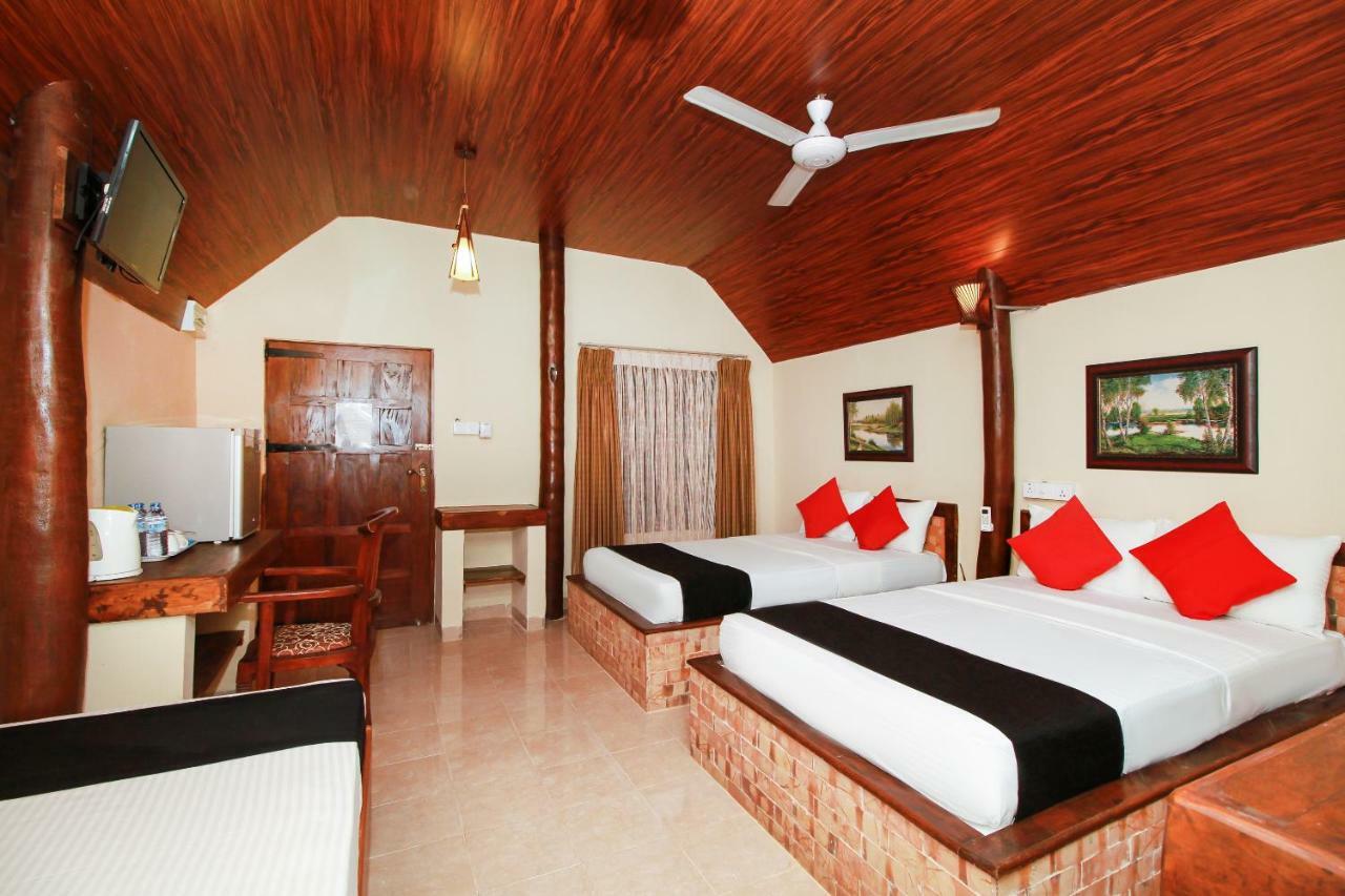 Jkab Beach Resort Тринкомали Экстерьер фото